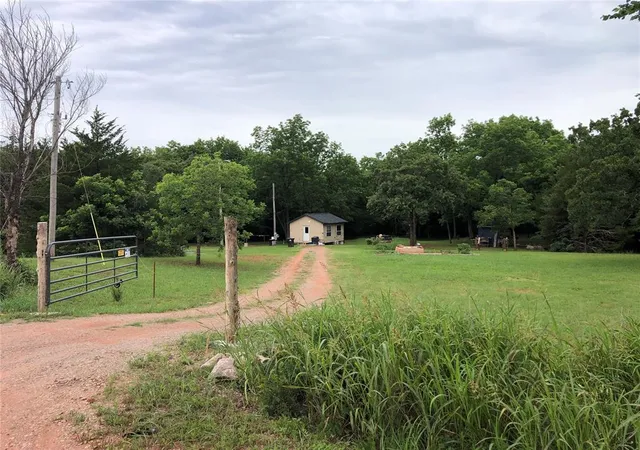 2nd image of 334524 E 960 Rd, Wellston, OK 74881 | MLS# 1233543