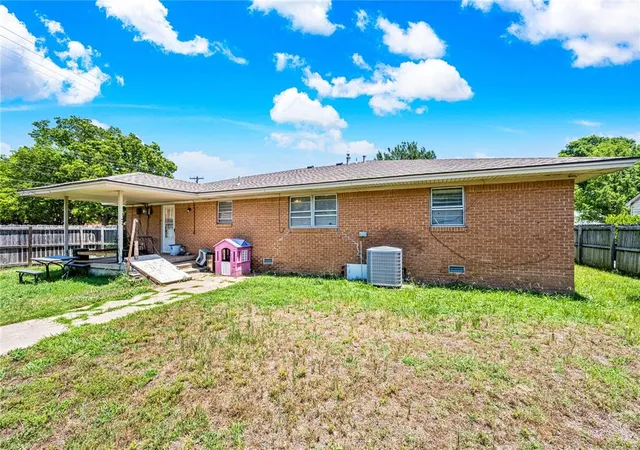 Homes for sale in Duncan, OK | 433 Lester Blvd, Duncan, OK 73533 | MLS# 1233547