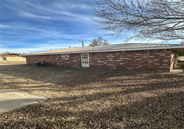 Homes for sale in Erick, OK | 105 Nw Boundry Rd, Erick, OK 73645 | MLS# 1233550