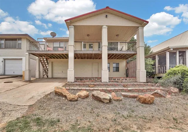 Homes for sale in Lone Wolf, OK | 6 Hicks Mountain Rd, Lone Wolf, OK 73655 | MLS# 1233554