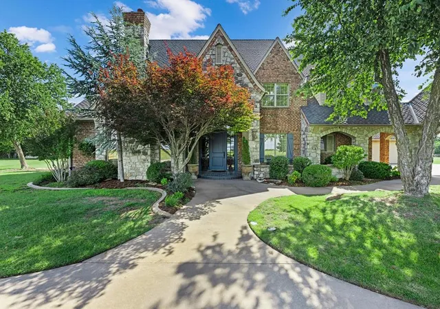 1st image of 3920 S Ladd Ave, Washington, OK 73093 | MLS# 1233555