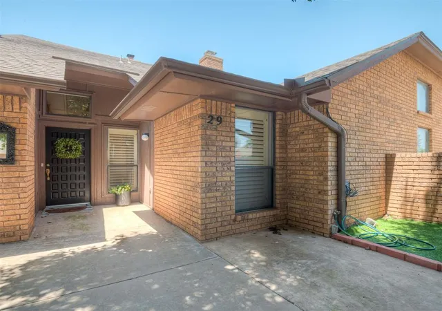 Homes for sale in Norman, OK | 1899 Saddleback Blvd #29, Norman, OK 73072 | MLS# 1233557