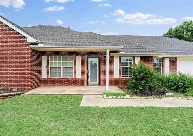 2nd image of 910796 S 3350 Rd, Wellston, OK 74881 | MLS# 1233567