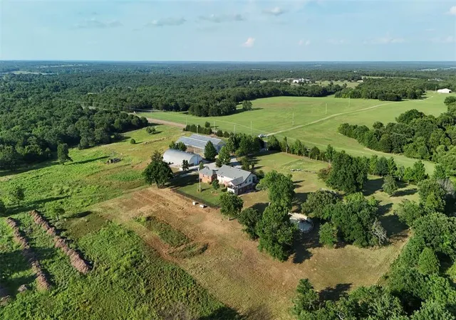 3rd image of 22525 N Luther Rd, Luther, OK 73054 | MLS# 1233581
