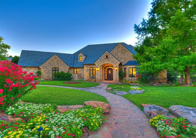 Photo 3 of Mansion for sale at 6401 Oak Tree Dr, Edmond, OK 73025 | MLS# 1233589 | Listing updated on 2026-06-23