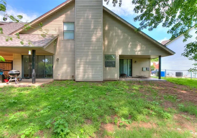 image of 2808 Shoreridge Ave, Norman, OK 73072