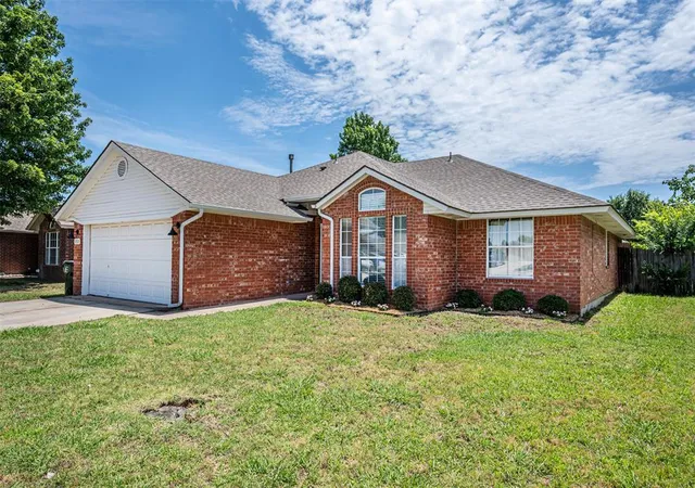 3rd image of 1713 Sumac Dr, Norman, OK 73071 | MLS# 1233610
