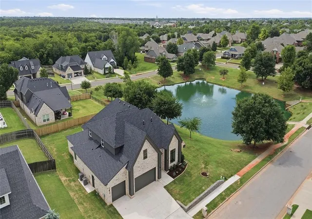 39th image of 2524 Bretton Ln, Edmond, OK 73012 | MLS# 1233612