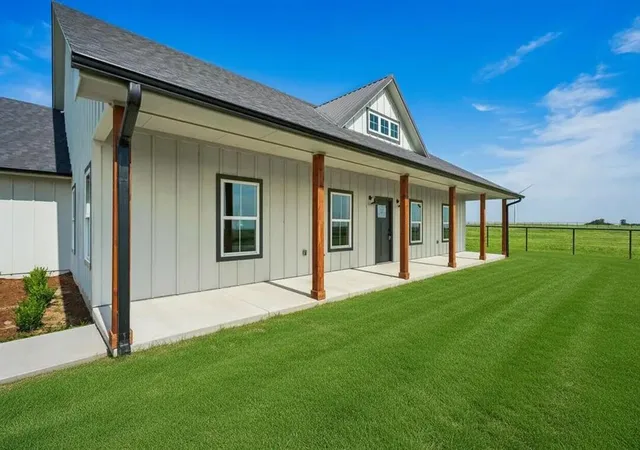 Homes for sale in Minco, OK | 610 County Street 2860 Street, Minco, OK 73059 | MLS# 1233629
