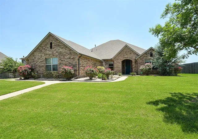 3rd image of 10812 Nw 95Th St, Yukon, OK 73099 | MLS# 1233630