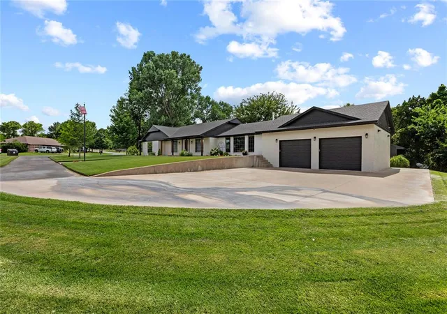 Homes for sale in Weatherford, OK | 10095 N 2396 Rd, Weatherford, OK 73096 | MLS# 1233644