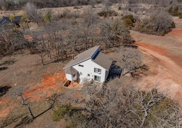 1st image of 929 Goodman Ln, Norman, OK 73026 | MLS# 1233647