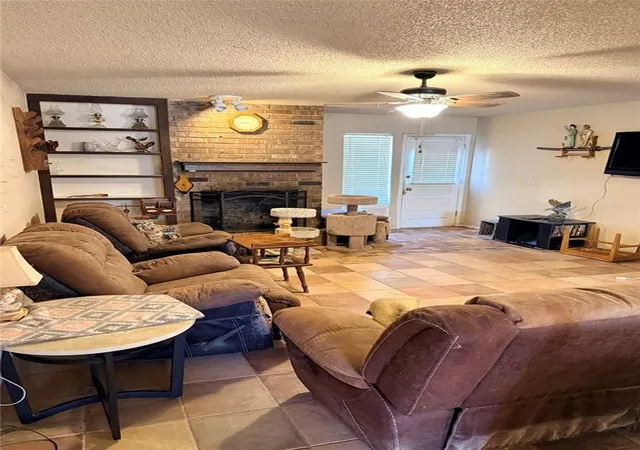 5th image of 203 Redbud St, Yukon, OK 73099 | MLS# 1233652