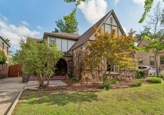 Photo 3 of Single family home for sale at 2124 Nw 27th Street, Oklahoma City, OK 73107 | MLS# 1233666 | Listing updated on 2026-08-19