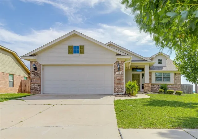 2nd image of 1109 Sw 160th Ct, Oklahoma City, OK 73170 | MLS# 1233693