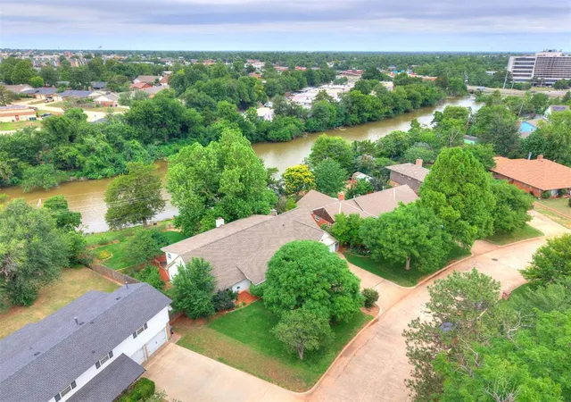 Photo 2 of Single family home for sale at 7309 N Hammond Ave, Warr Acres, OK 73132 | MLS# 1233764 | Listing updated on 2026-10-08