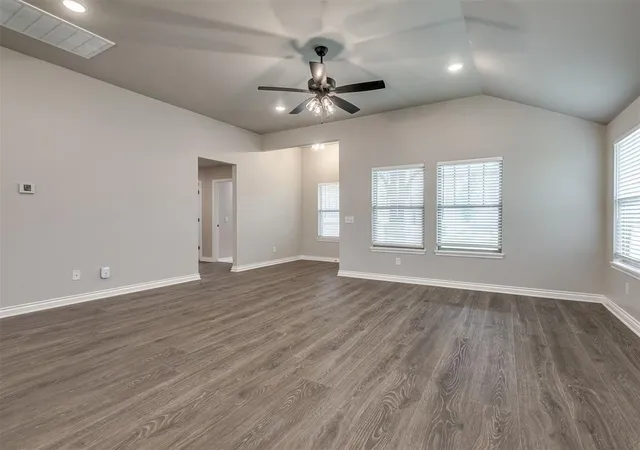 Homes for sale in Moore, OK | 1237 Sw 162Nd St, Moore, OK 73170 | MLS# 1233765