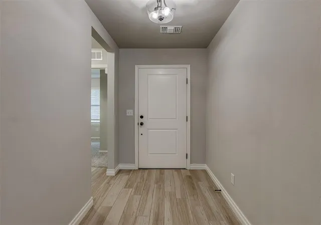 Photo 4 of Single family home for sale at 371 Park Ln, Harrah, OK 73045 | MLS# 1233781 | Listing updated on 2026-08-26