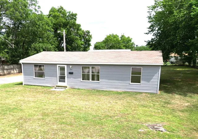 Homes for sale in Tecumseh, OK | 509 E Park St, Tecumseh, OK 74873 | MLS# 1233793