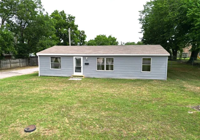 Homes for sale in Tecumseh, OK | 509 E Park St, Tecumseh, OK 74873 | MLS# 1233793