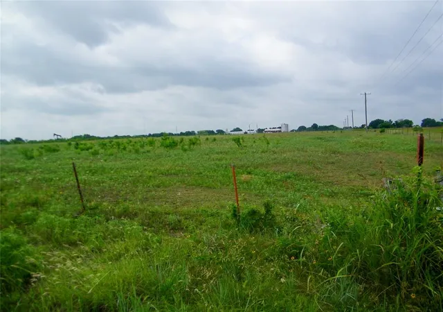 Homes for sale in Elmore City, OK | 24148 E County Road 1670, Elmore City, OK 73433 | MLS# 1233796