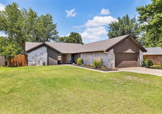Homes for sale in El Reno, OK | 608 Sw 25th Pl, El Reno, OK 73036 | MLS# 1233805