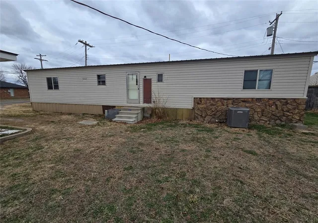 Homes for sale in Watonga, OK | 506 W 4th St, Watonga, OK 73772 | MLS# 1233808