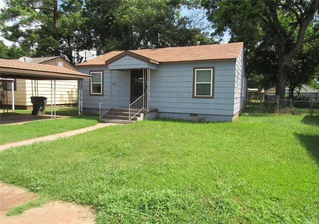 Homes for sale in Pauls Valley, OK | 514 N Earl, Pauls Valley, OK 73075 | MLS# 1233810