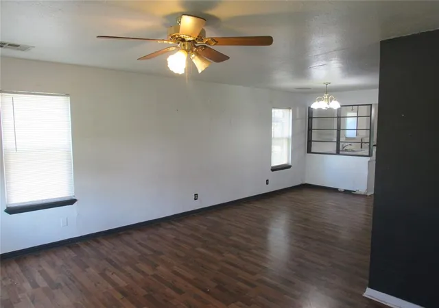 Homes for sale in Pauls Valley, OK | 514 N Earl, Pauls Valley, OK 73075 | MLS# 1233810