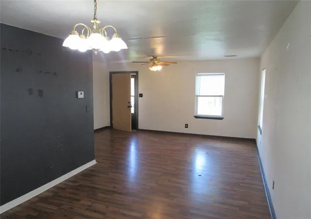 Homes for sale in Pauls Valley, OK | 514 N Earl, Pauls Valley, OK 73075 | MLS# 1233810