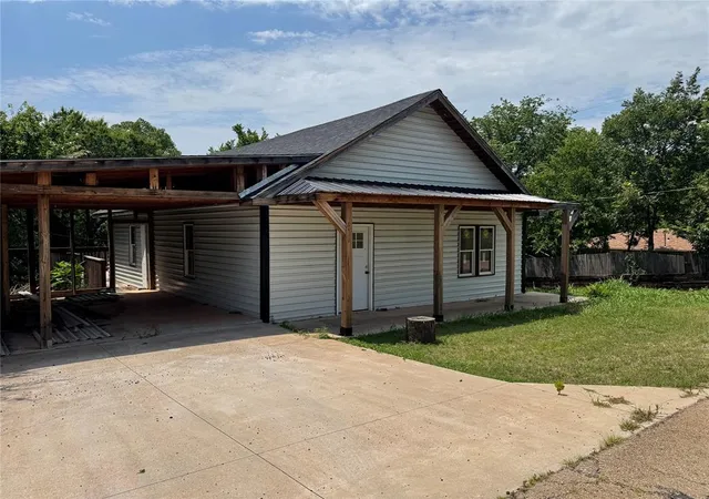4th image of 717 S Iowa Ave, Chandler, OK 74834 | MLS# 1233819