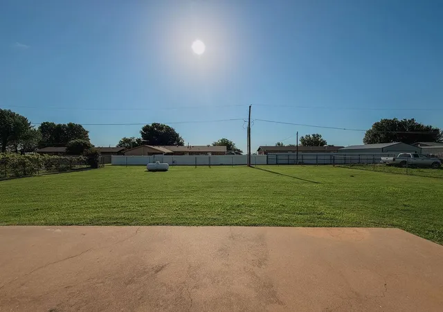 Homes for sale in Hinton, OK | 703 N Vernon Ave, Hinton, OK 73047 | MLS# 1233850