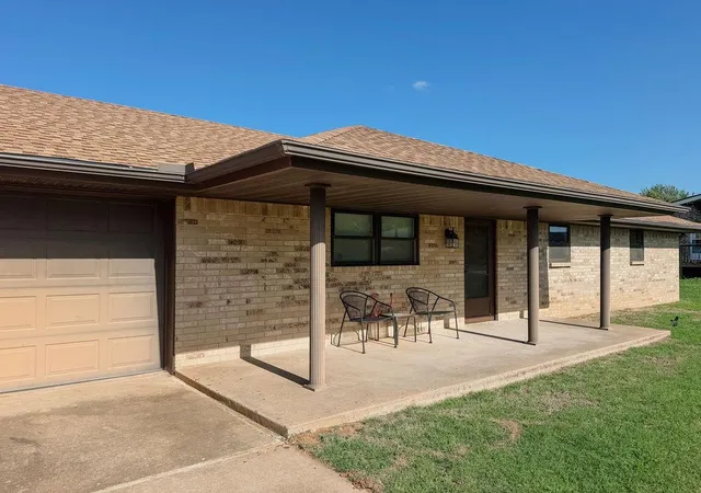 Homes for sale in Hinton, OK | 703 N Vernon Ave, Hinton, OK 73047 | MLS# 1233850