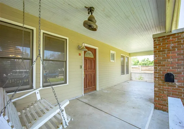 Photo 3 of Sale Pending at 434 NW 25th Street, Oklahoma City, OK 73103 | MLS# 1233857 | Listing updated on 2026-09-04