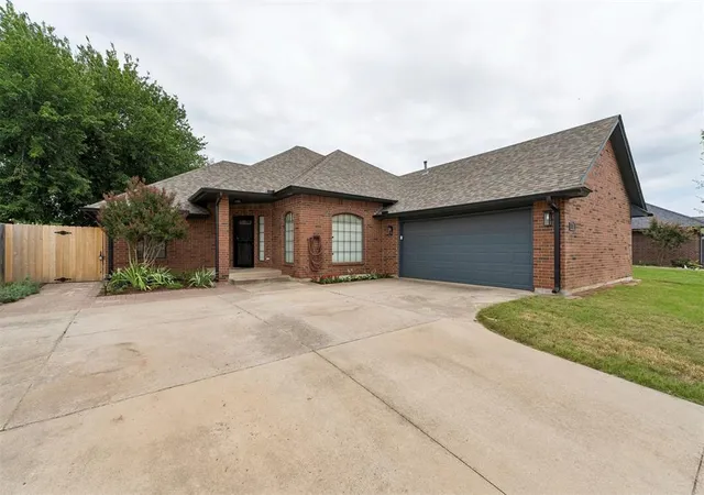 1st image of 1405 Jami Dr, Norman, OK 73071 | MLS# 1233864