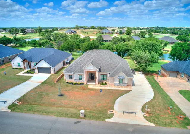 Homes for sale in Blanchard, OK | 2218 Winter Creek Blvd, Blanchard, OK 73010 | MLS# 1233866