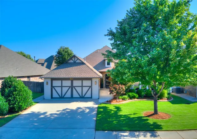 Photo 3 of Sale Pending at 929 NW 195th Place, Edmond, OK 73012 | MLS# 1233920 | Listing updated on 2026-09-02
