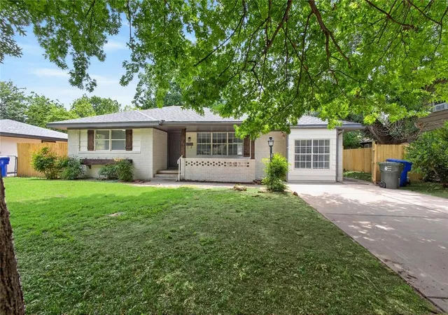 3rd image of 1626 Lenox Dr, Norman, OK 73069 | MLS# 1233923
