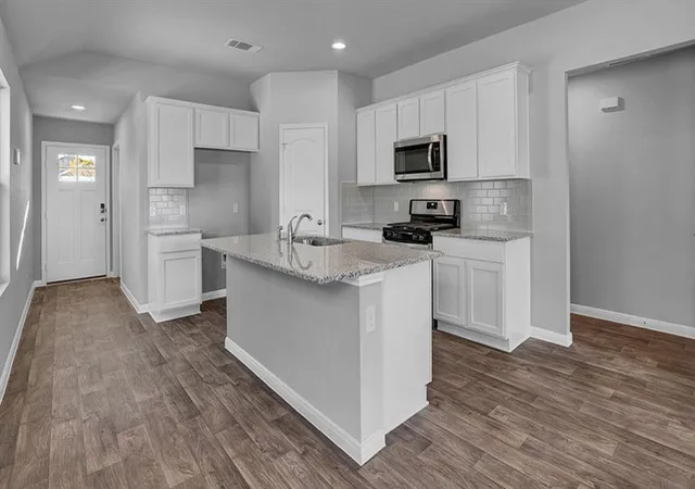 2nd image of 10509 Red Thistle Dr, Oklahoma City, OK 73114 | MLS# 1233970