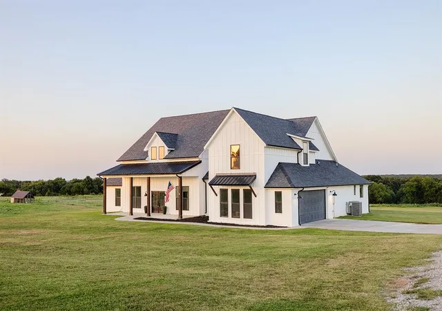 1st image of 21087 N County Road 3180, Pauls Valley, OK 73075 | MLS# 1233978