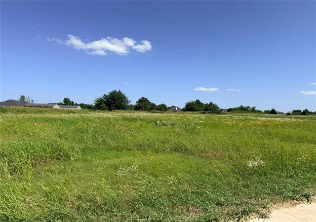 1st image of 4675 Ranchero Dr, Edmond, OK 73025 | MLS# 1233991