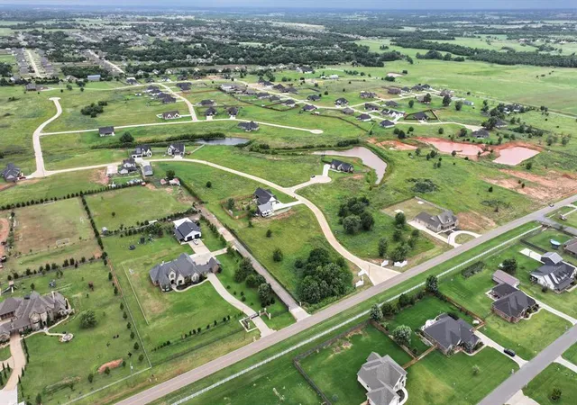 5th image of 4700 Ranchero Dr, Edmond, OK 73025 | MLS# 1234004