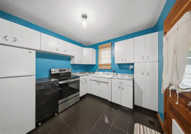 Photo 2 of Sale Pending at 2920 N Geraldine Ave, Oklahoma City, OK 73107 | MLS# 1234013 | Listing updated on 2026-08-05