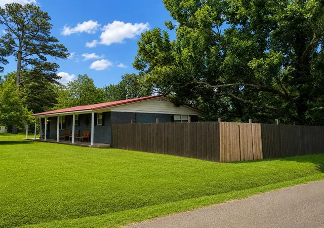 Homes for sale in Idabel, OK | 2200 Cedar St, Idabel, OK 74745 | MLS# 1234028