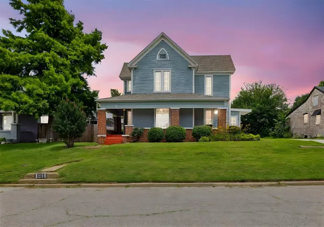 1st image of 811 S Barker Ave, El Reno, OK 73036 | MLS# 1234029
