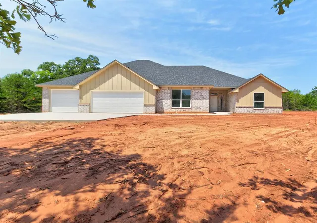 Homes for sale in Mc Loud, OK | 104699 S Secretariat Trl, Mc Loud, OK 74851 | MLS# 1234033