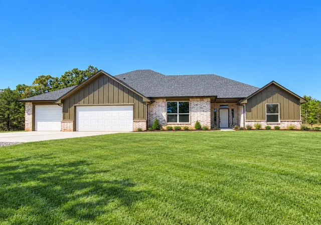 Photo 1 of Single family home for sale at 104699 S Secretariat Trl, Mc Loud, OK 74851 | MLS# 1234033 | Listing updated on 2026-10-05