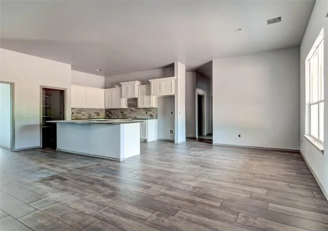 4th image of 104699 S Secretariat Trl, Mc Loud, OK 74851 | MLS# 1234033