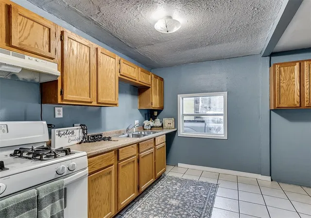 Photo 3 of Sale Pending at 625 Sw 47th Street, Oklahoma City, OK 73109 | MLS# 1234046 | Listing updated on 2026-08-14