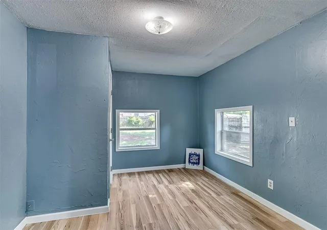 Photo 3 of Sale Pending at 625 SW 47th Street, Oklahoma City, OK 73109 | MLS# 1234046 | Listing updated on 2026-08-14